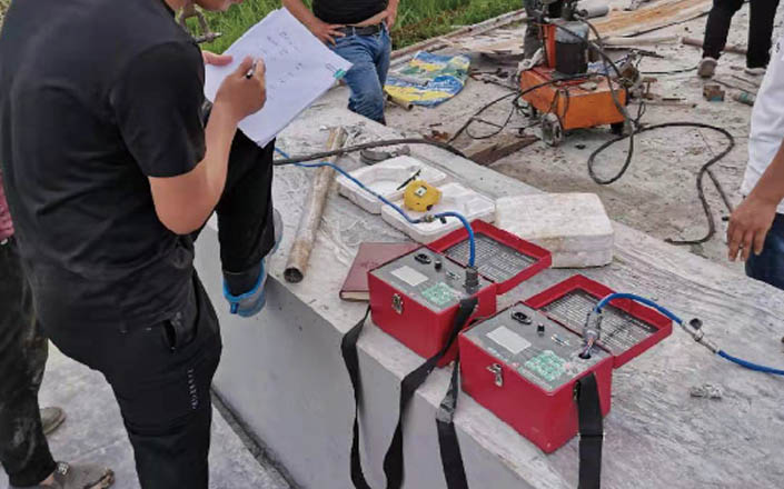 杭紹臺鐵路連續梁模阻實驗